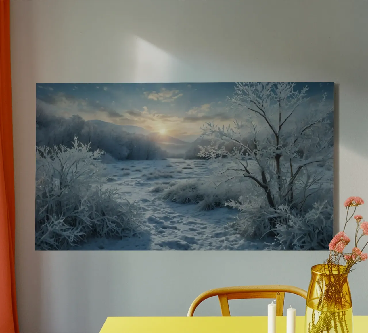 Die Wintersonne geht über einer frostigen, von Bäumen umgebenen Wiese auf Leinwand mit Schattenfugenrahmen von DesignDoodle