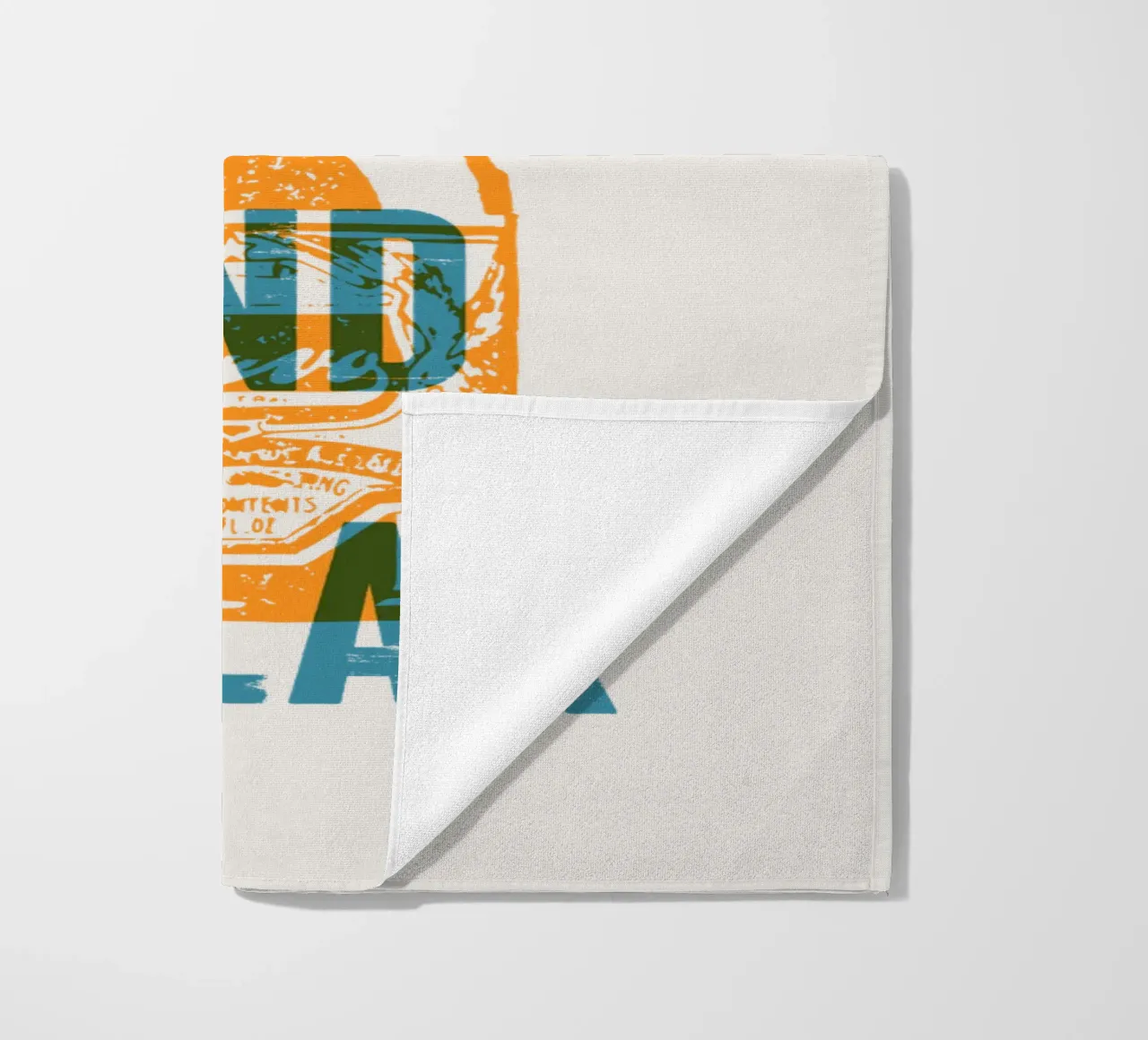 Nip achterover en ontspan strandhanddoek van Vintagrafica