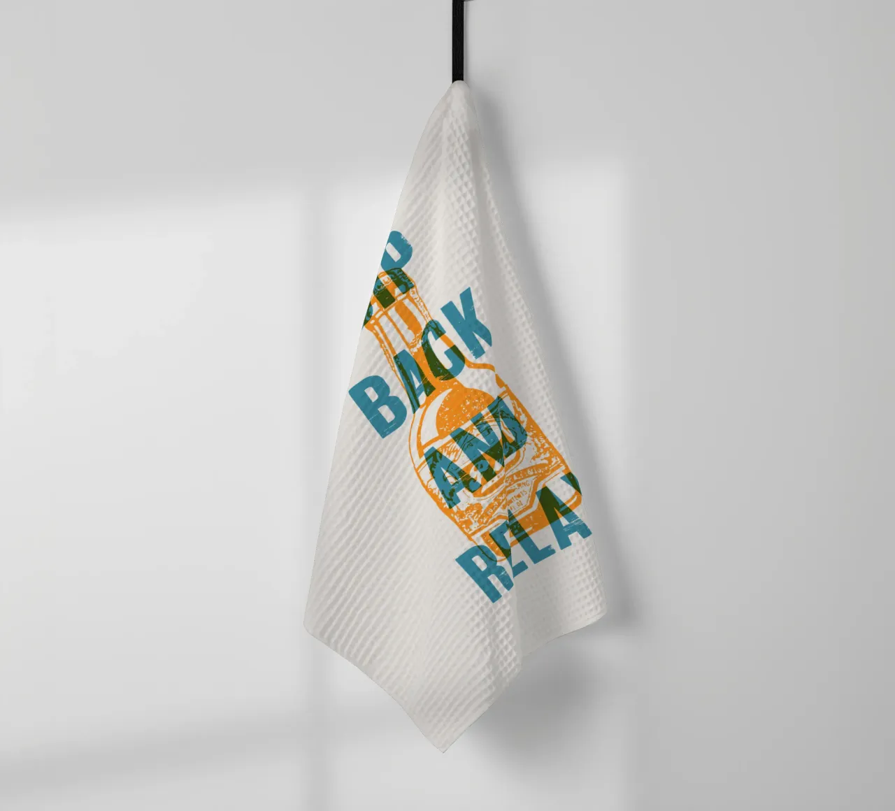 Nip achterover en ontspan theedoek van Vintagrafica