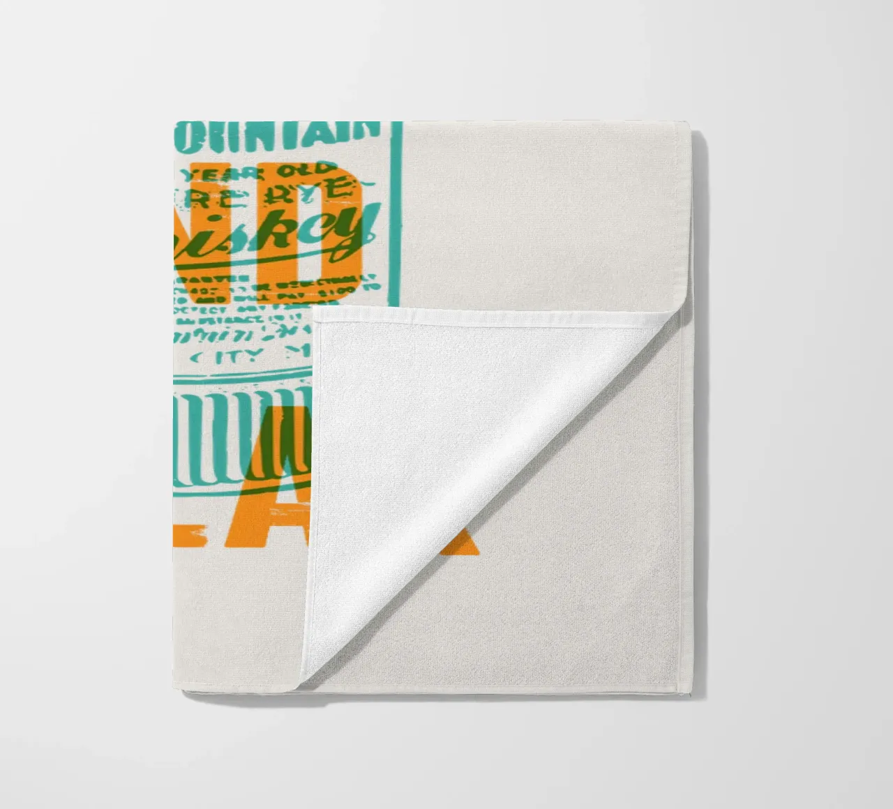 Nip achterover en ontspan strandhanddoek van Vintagrafica