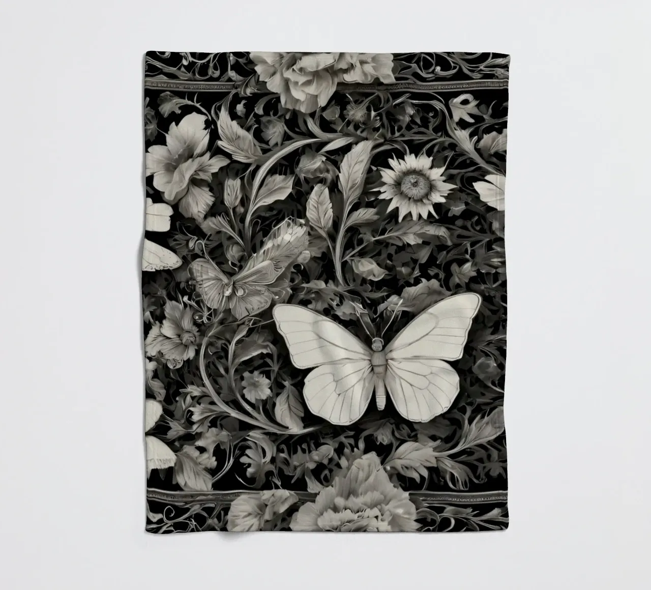 Design intricato con farfalle e fiori monocromatici. coperta in pile da DesignDoodle