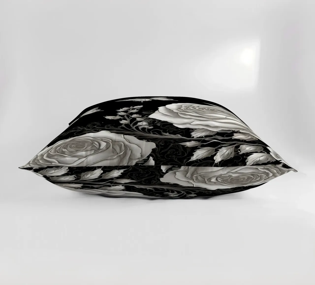 Design artistico in bianco e nero con rose e farfalle cuscino da DesignDoodle