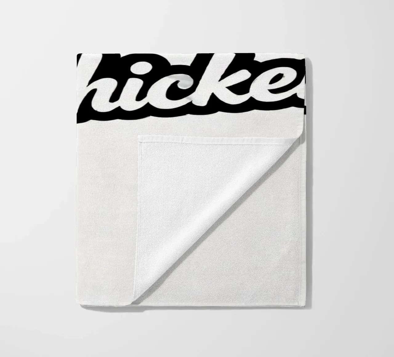 Un design giocoso con il personaggio di un pollo dei cartoni animati telo mare da DesignDoodle