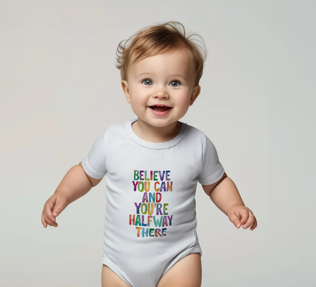 Believe You Can and You're Halfway There Rainbow Typography (Croire que l'on peut et que l'on est à mi-chemin) body bébé de THE MOTIVATED TYPE