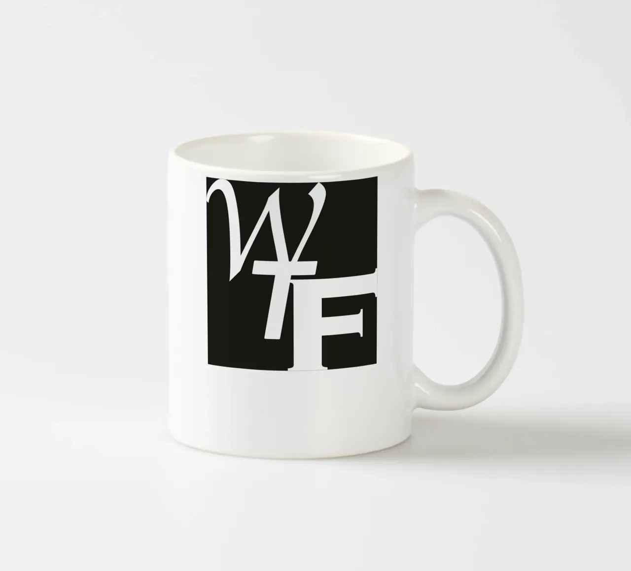 Typografie tazza in ceramica da Flo Klein