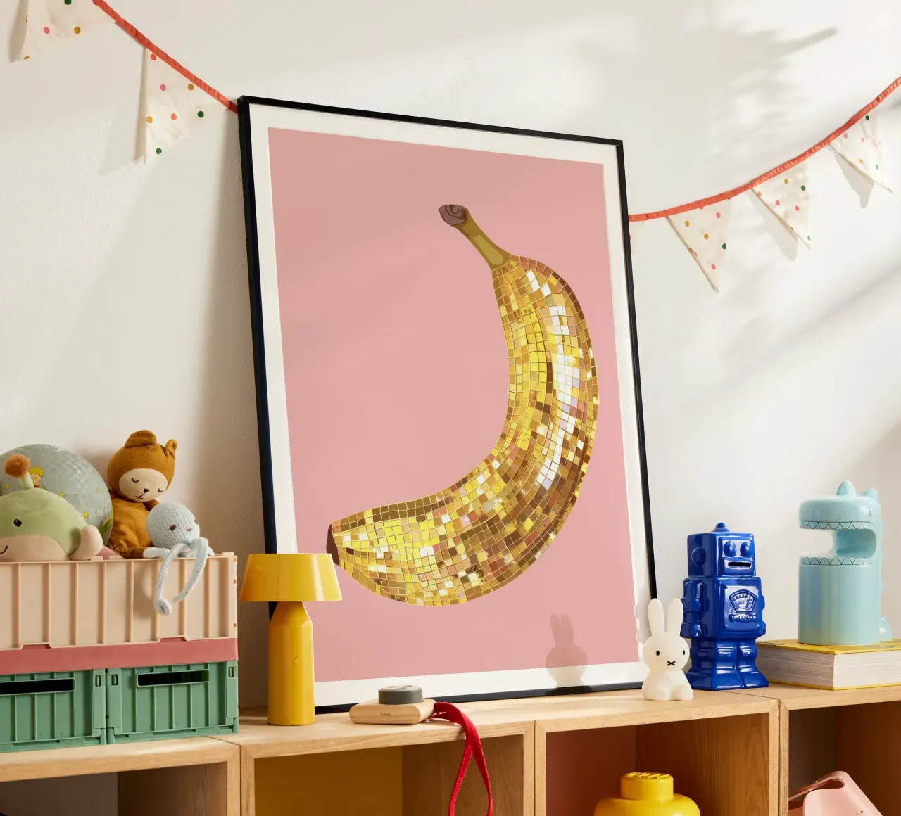 Banana Disco Ball in rosa poster da Peaches Art Prints