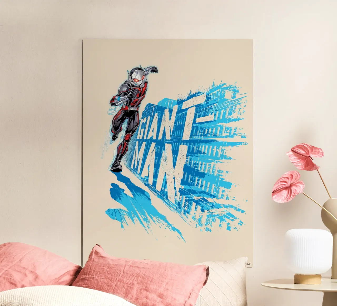 Giant Man poster con telaio in plastica da MARVEL Designs by JUNIQE