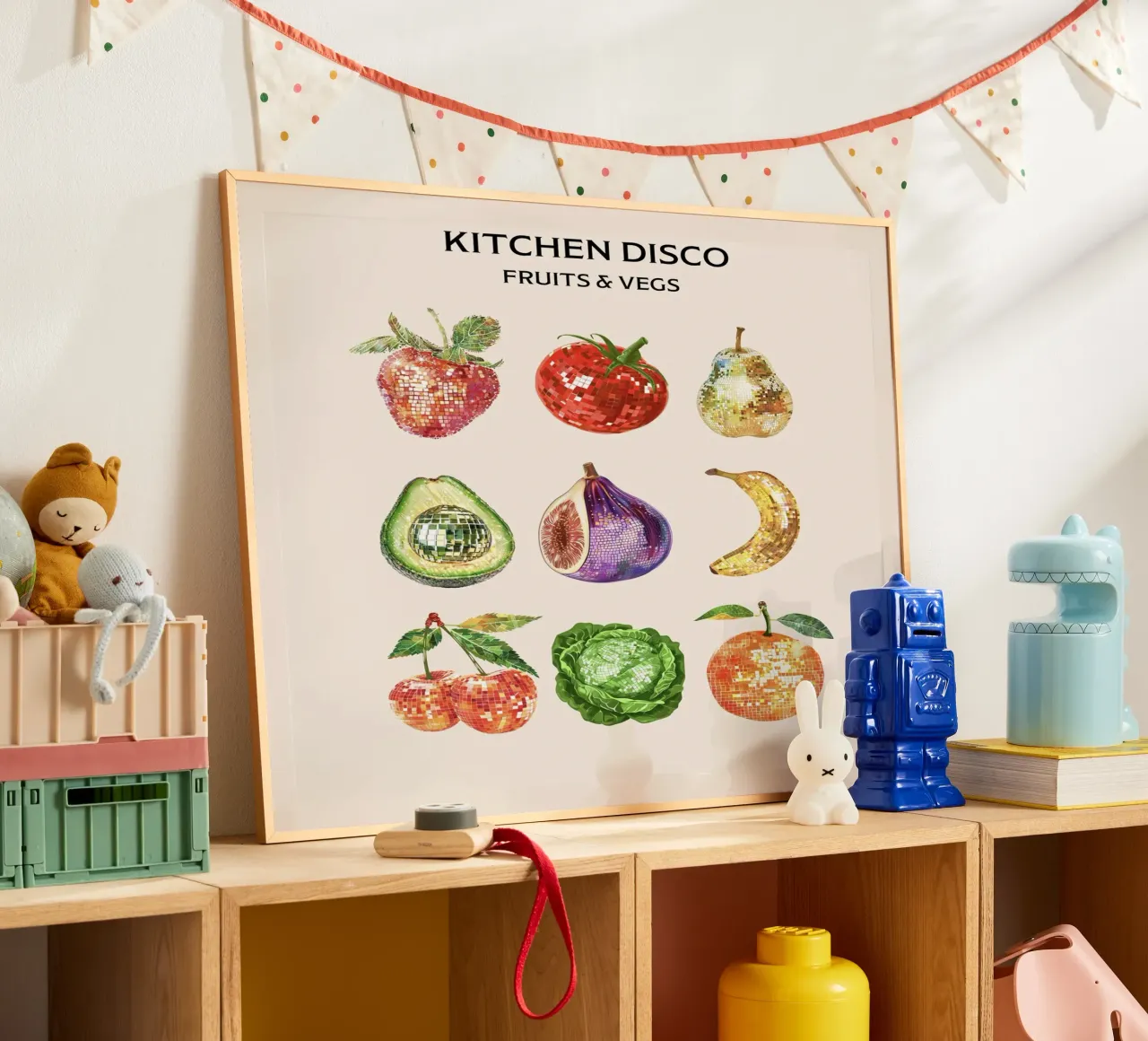Disco da cucina, Disco Ball Frutta e verdura poster con telaio in alluminio da Peaches Art Prints