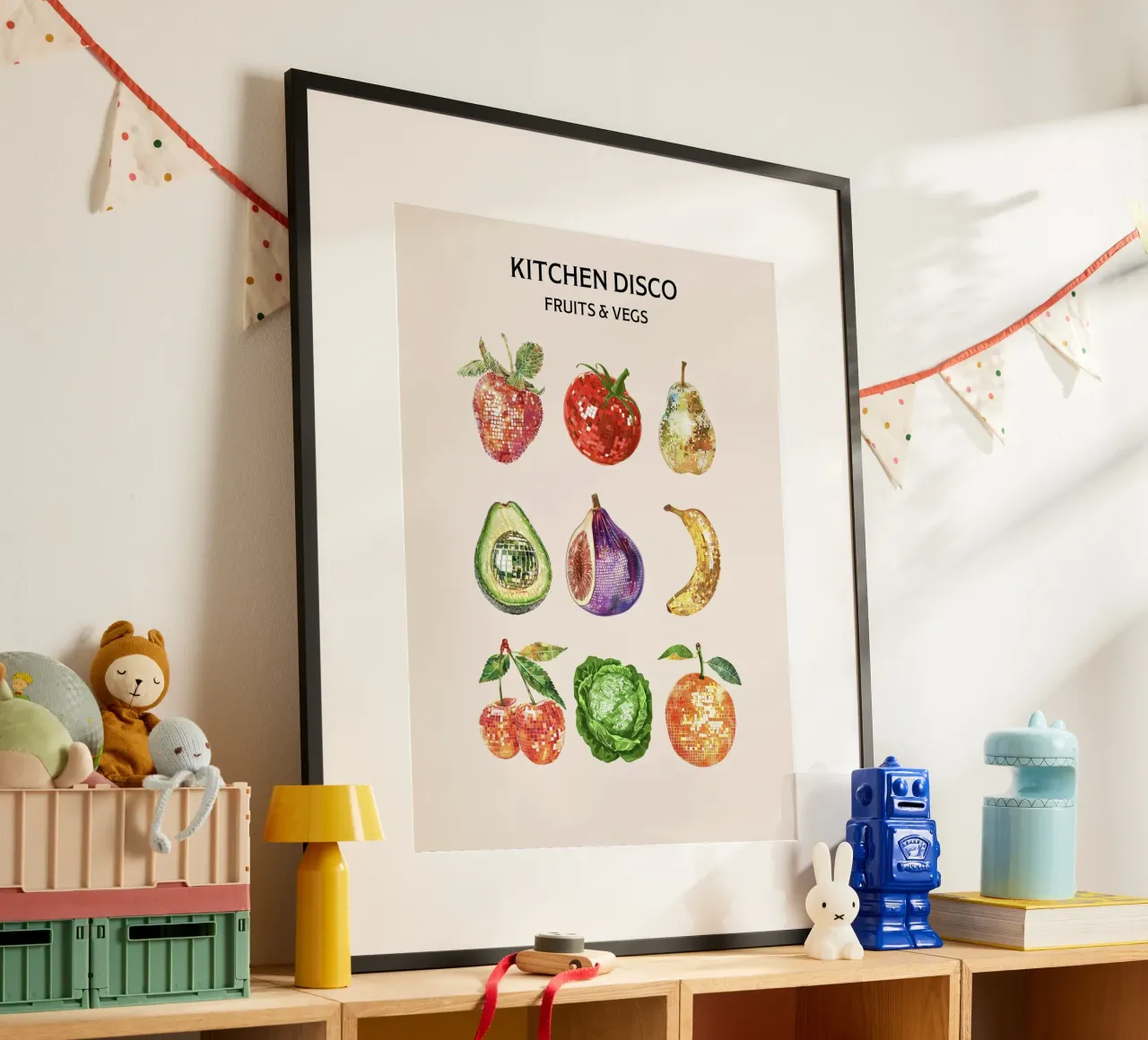 Disco da cucina, Disco Ball Frutta e verdura poster con telaio in alluminio da Peaches Art Prints