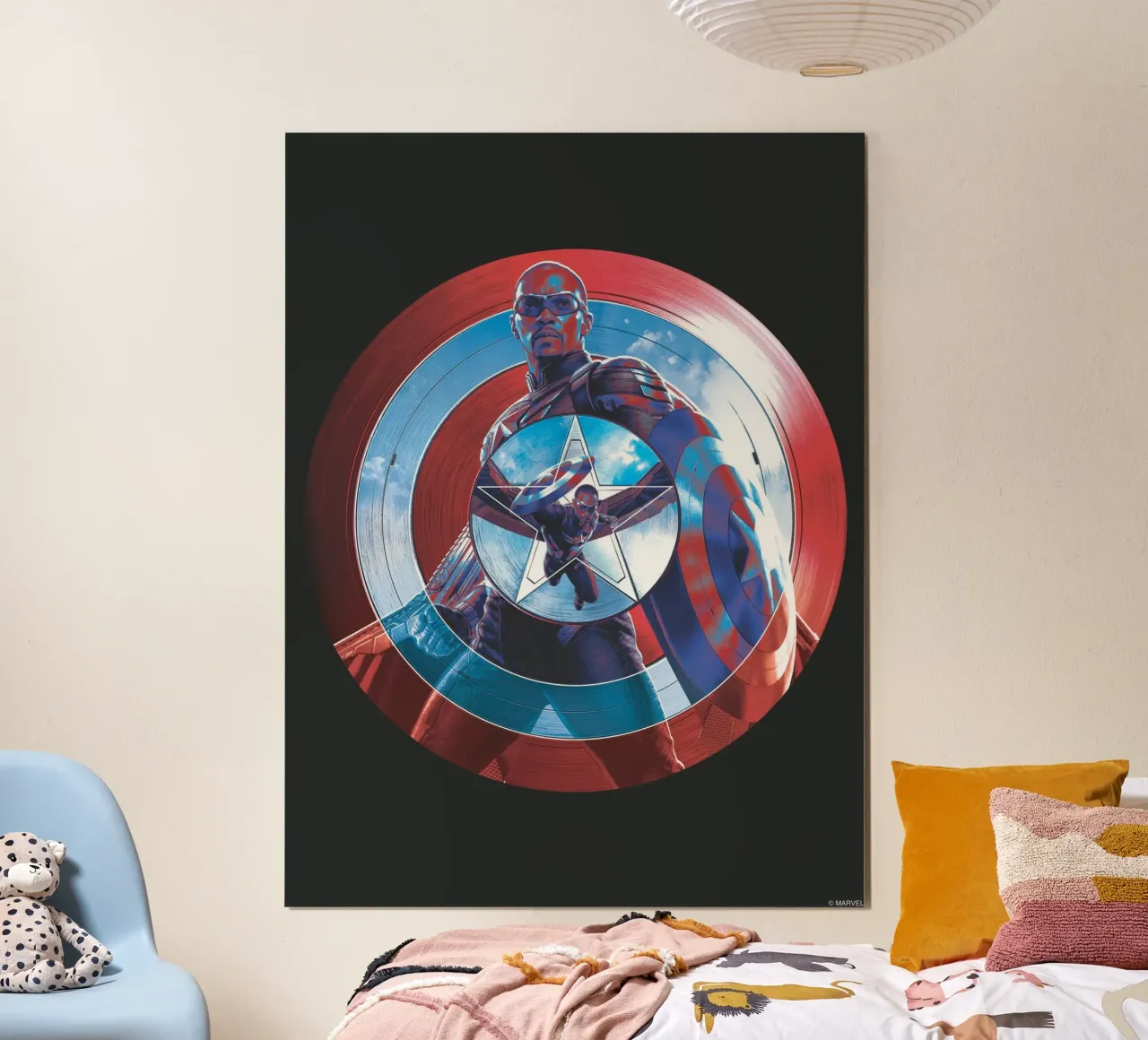 Captain Americas Schild poster con telaio in legno da MARVEL Designs by JUNIQE