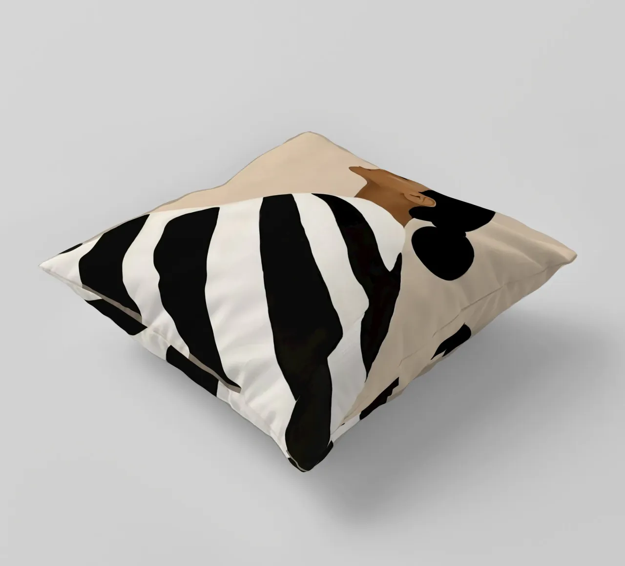 Ritratto di donna con abito a righe bianche e nere cuscino da Take Your Art BV