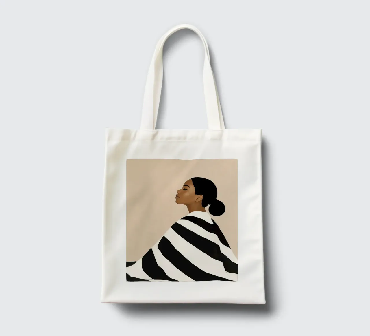 Ritratto di donna con abito a righe bianche e nere borsa in juta da Take Your Art BV