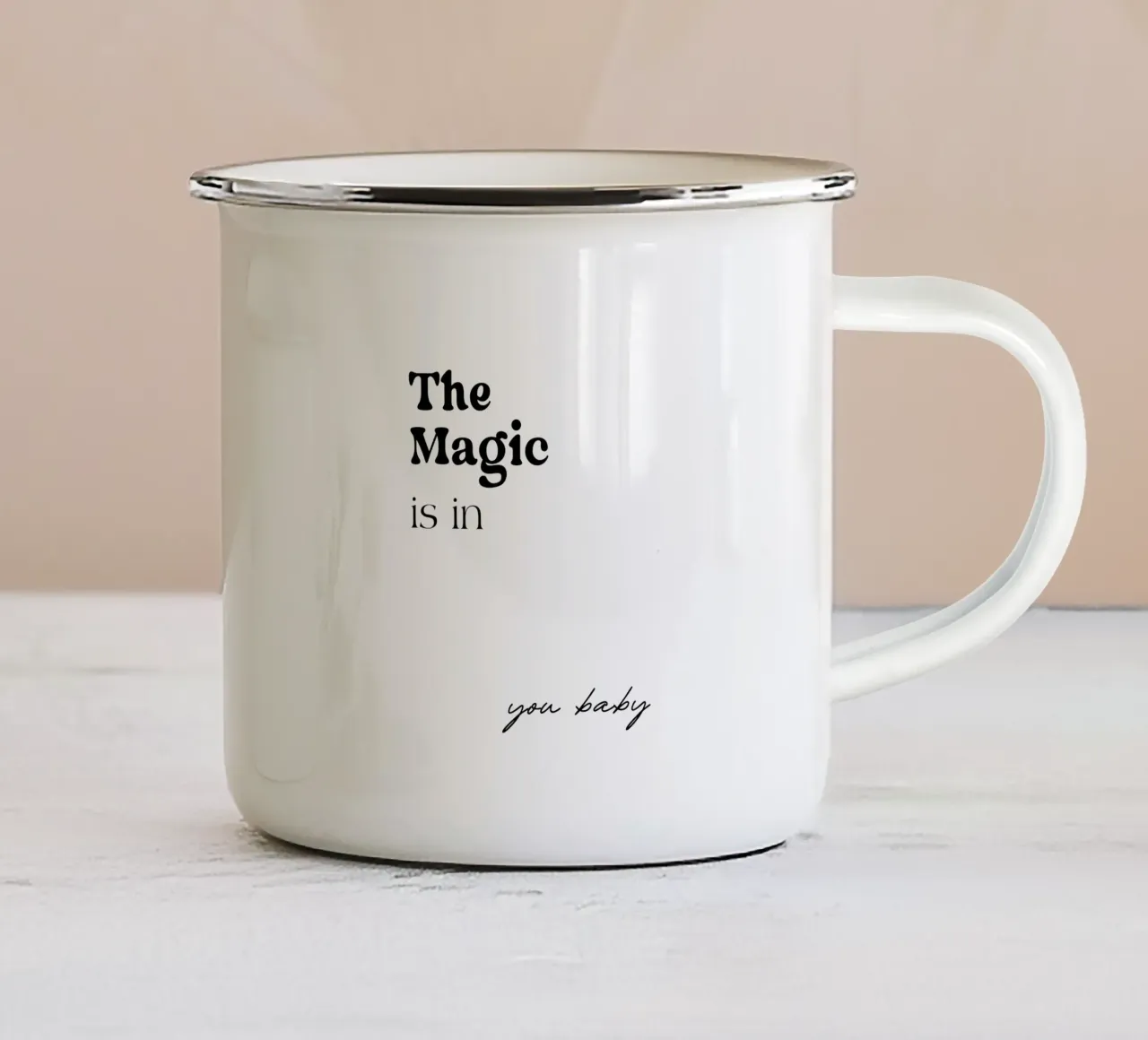 La magia è in te amore tazza in smalto da YV TYPOGRAPHY