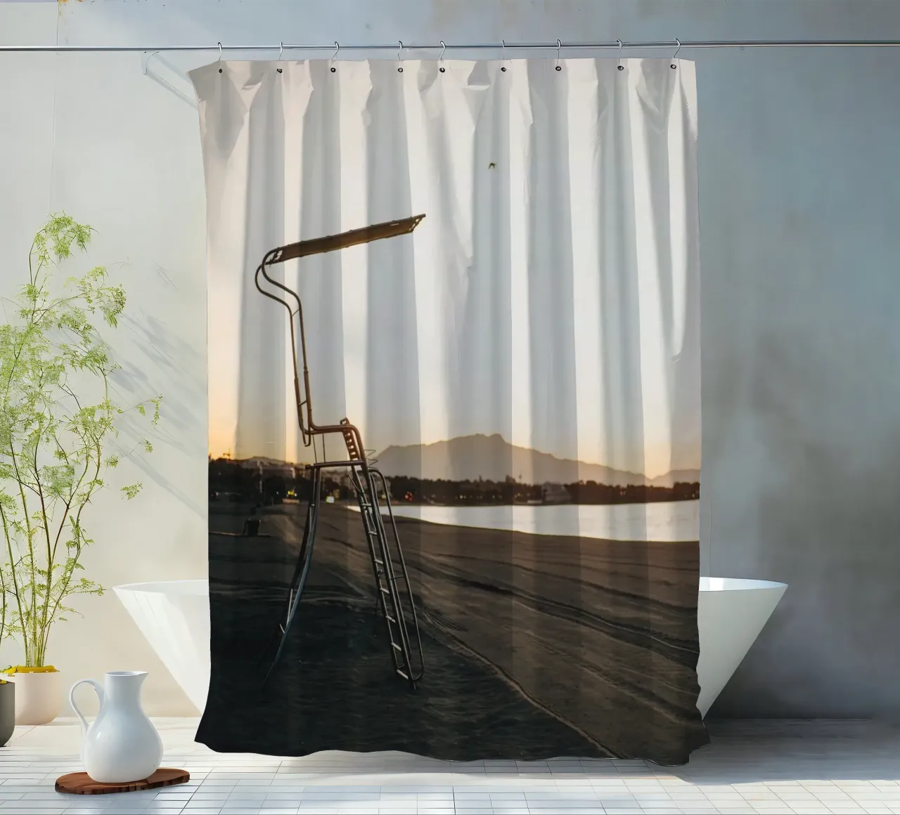 Alba sulla spiaggia in Spagna: mattine in Andalusia tenda da doccia da Bold and Retro