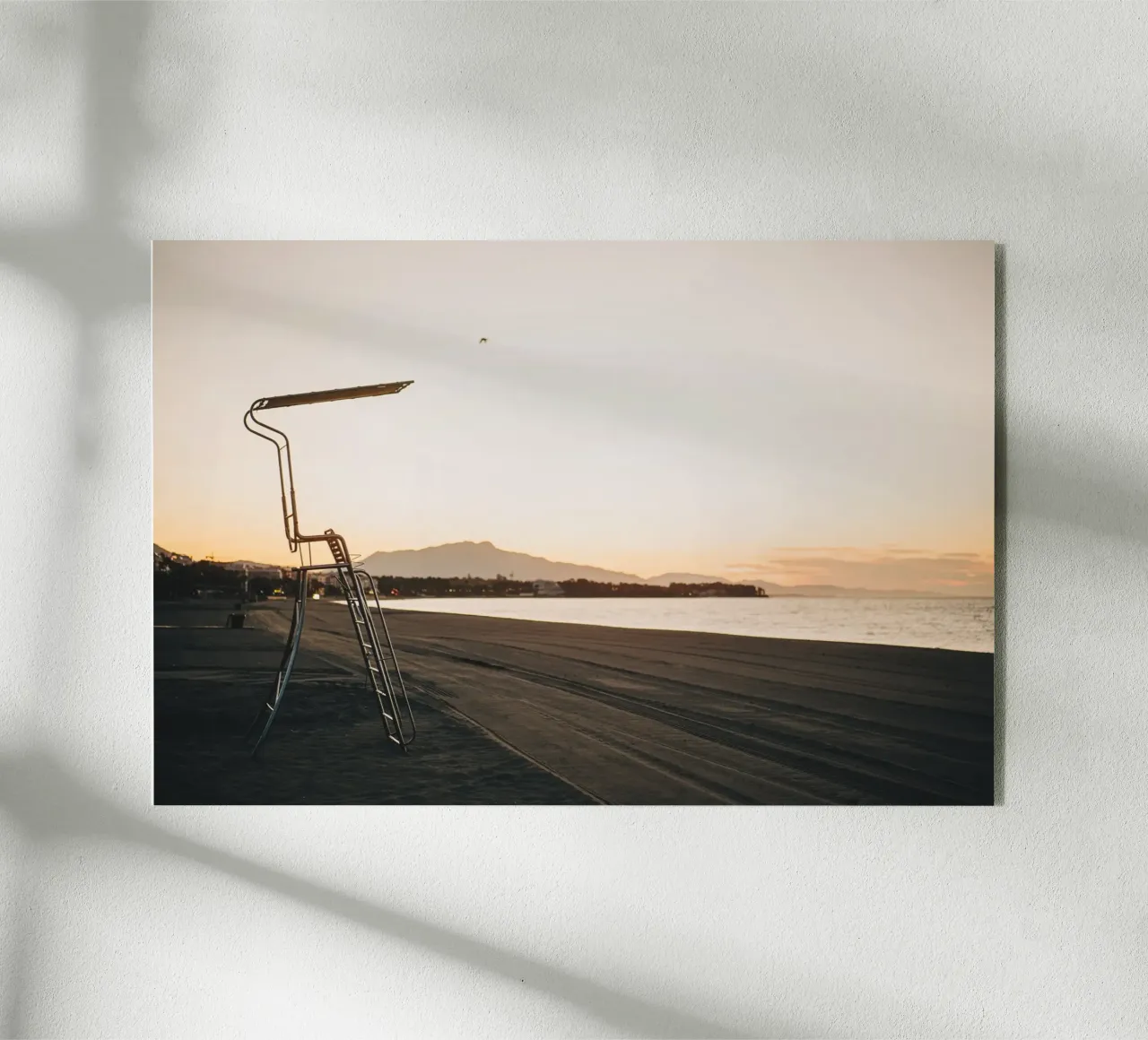 Alba sulla spiaggia in Spagna: mattine in Andalusia plexiglass da Bold and Retro