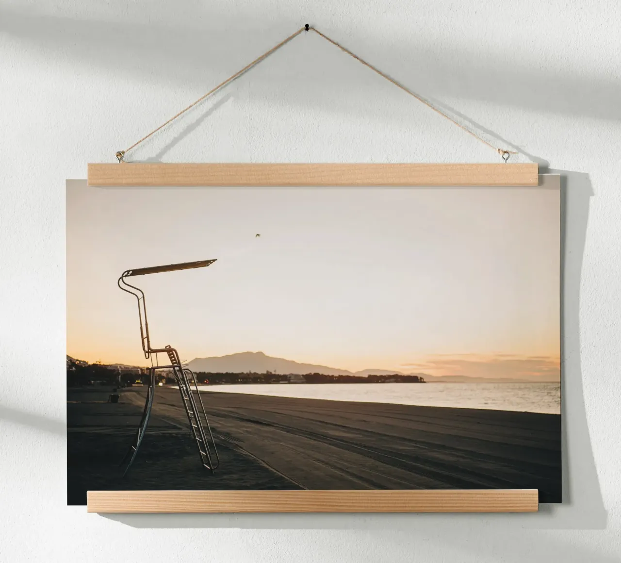 Alba sulla spiaggia in Spagna: mattine in Andalusia carta hahnemühle da Bold and Retro