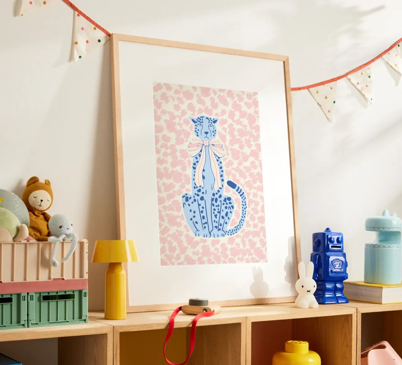 Ghepardo preppy con fiocco poster da Studio Birchwood