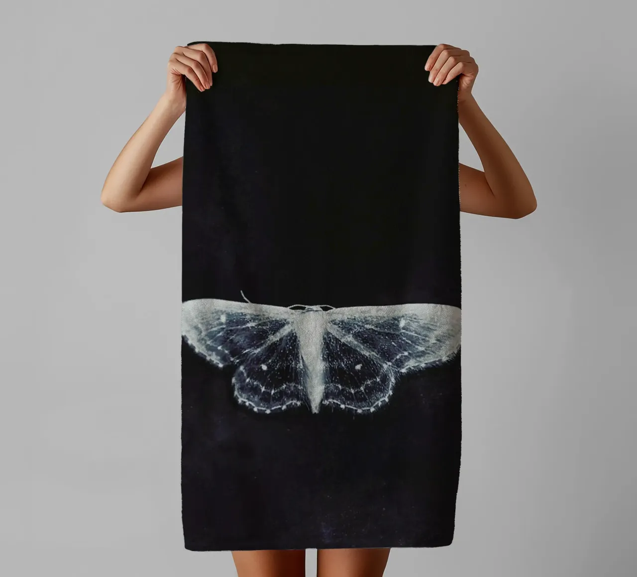 Fragile asciugamano da bagno da Ingrid Beddoes