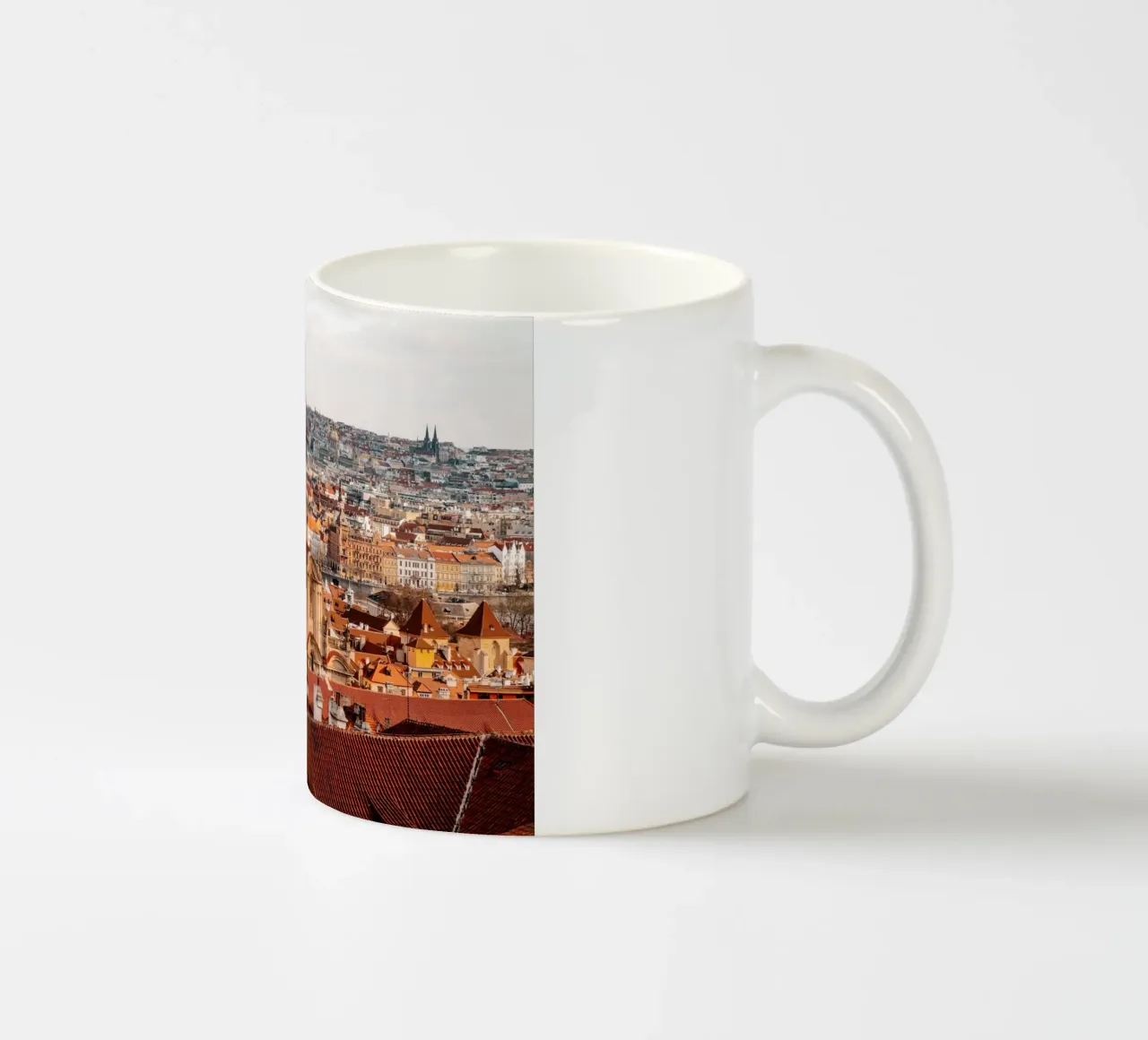 Prag, Tschechien - Retro Aussicht über Stadt & Karlsbrücke Keramik Tasse von Bold and Retro