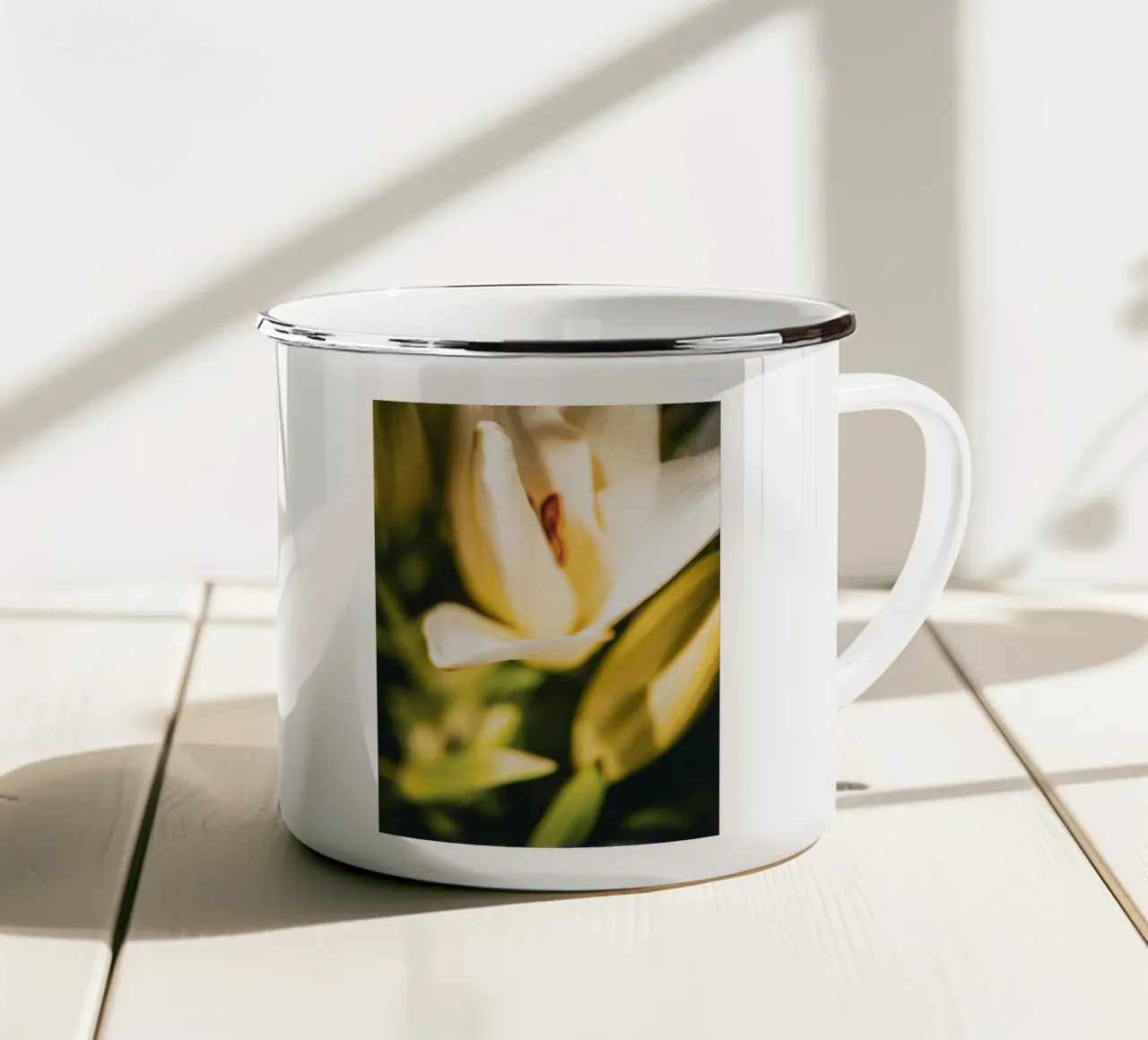 Flower tazza in smalto da Jonas Klein