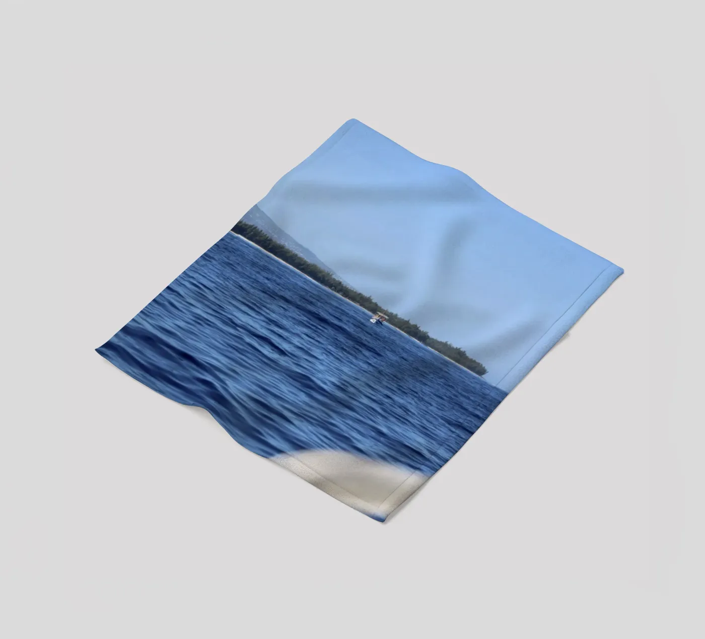 Offshore boat Fleecedecke von Léa Lefebvre Photography