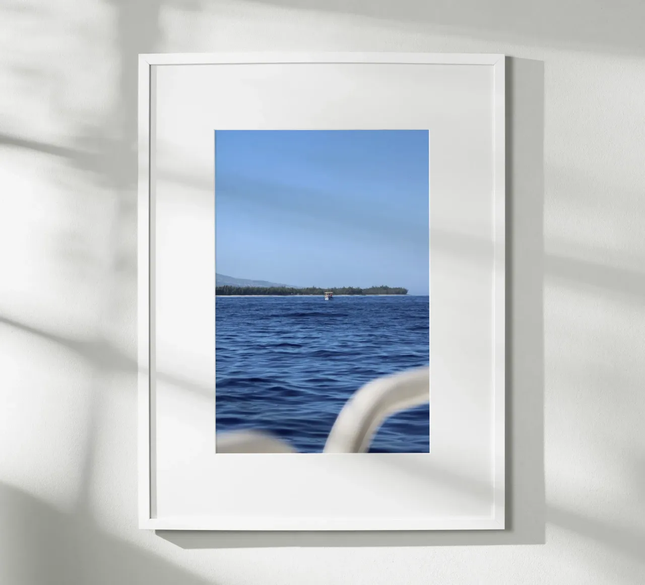 Offshore boot poster van Léa Lefebvre Photography