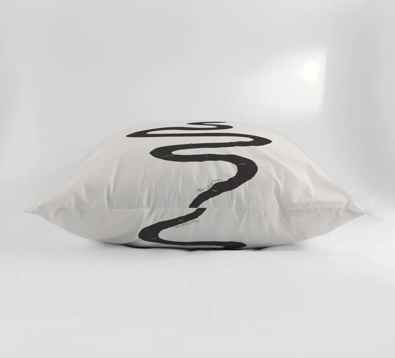 Gesso e carbone Organico Minimalista Boho Snake cuscino da This Wild Soul - Illustration