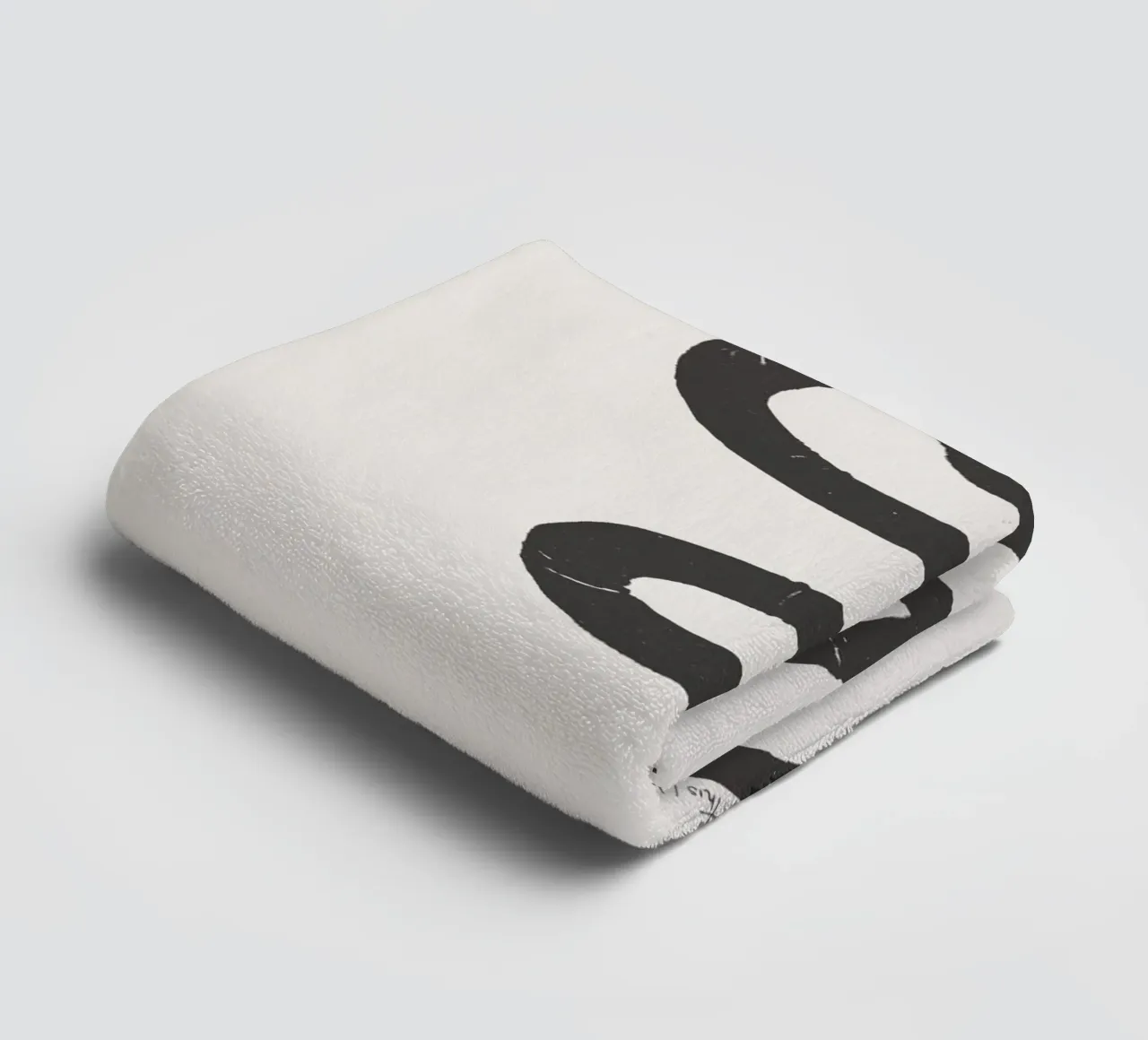 Gesso e carbone Organico Minimalista Boho Snake asciugamano da bagno da This Wild Soul - Illustration