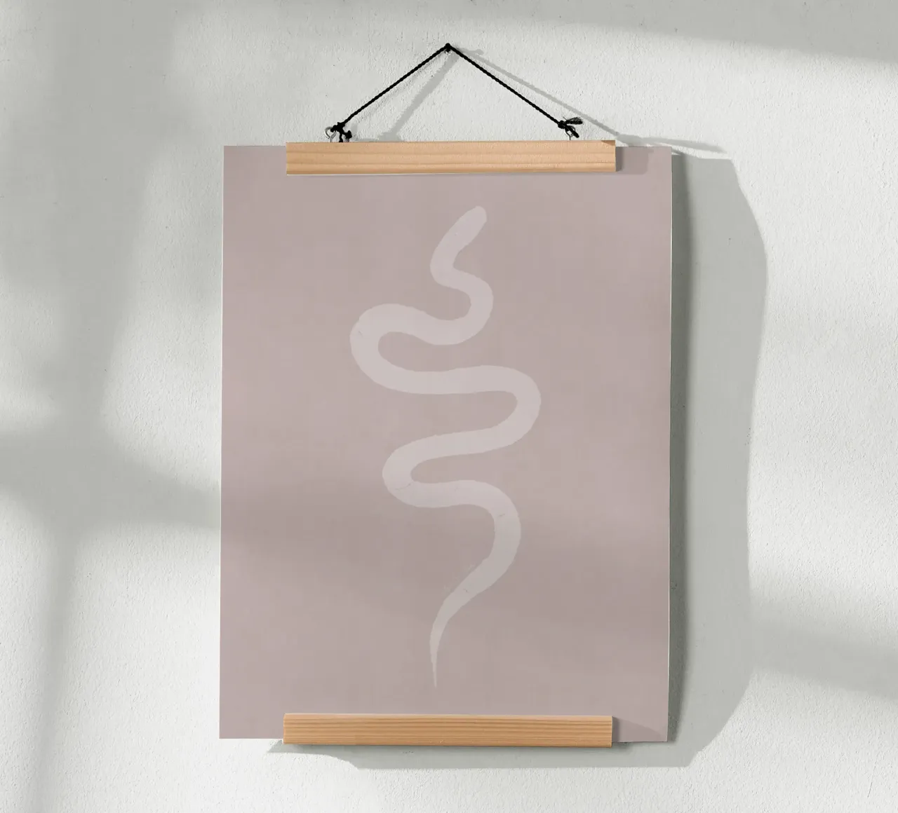 Serpente bianco rosa pastello Boho - Minimalista astratto organico poster con telaio in alluminio da This Wild Soul - Illustration