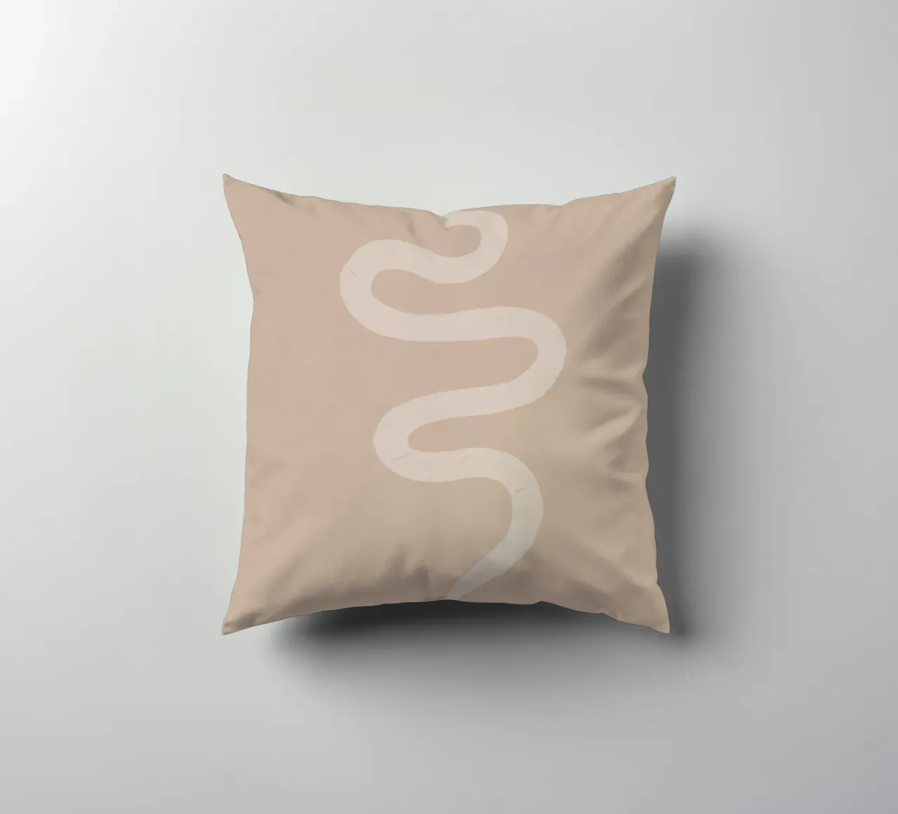 Boho Pesca Beige Bianco Serpente - Minimalista Astratto Organico cuscino da This Wild Soul - Illustration