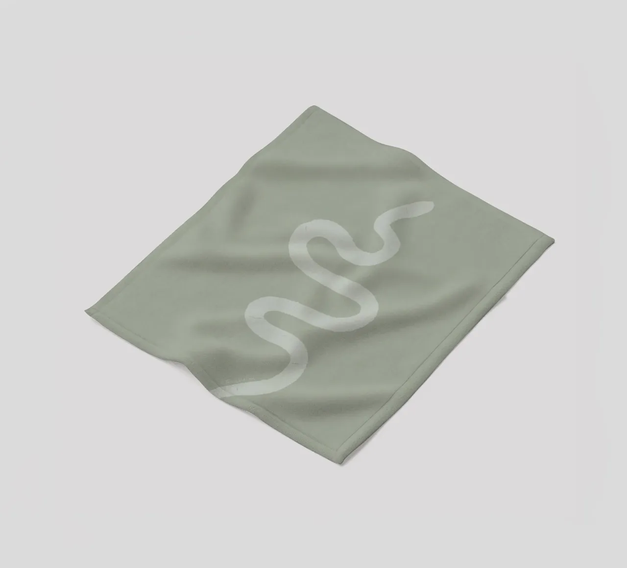 Pastellgrün Kreide weiß Minimalistisch Abstrakt Boho Snake Fleecedecke von This Wild Soul - Illustration