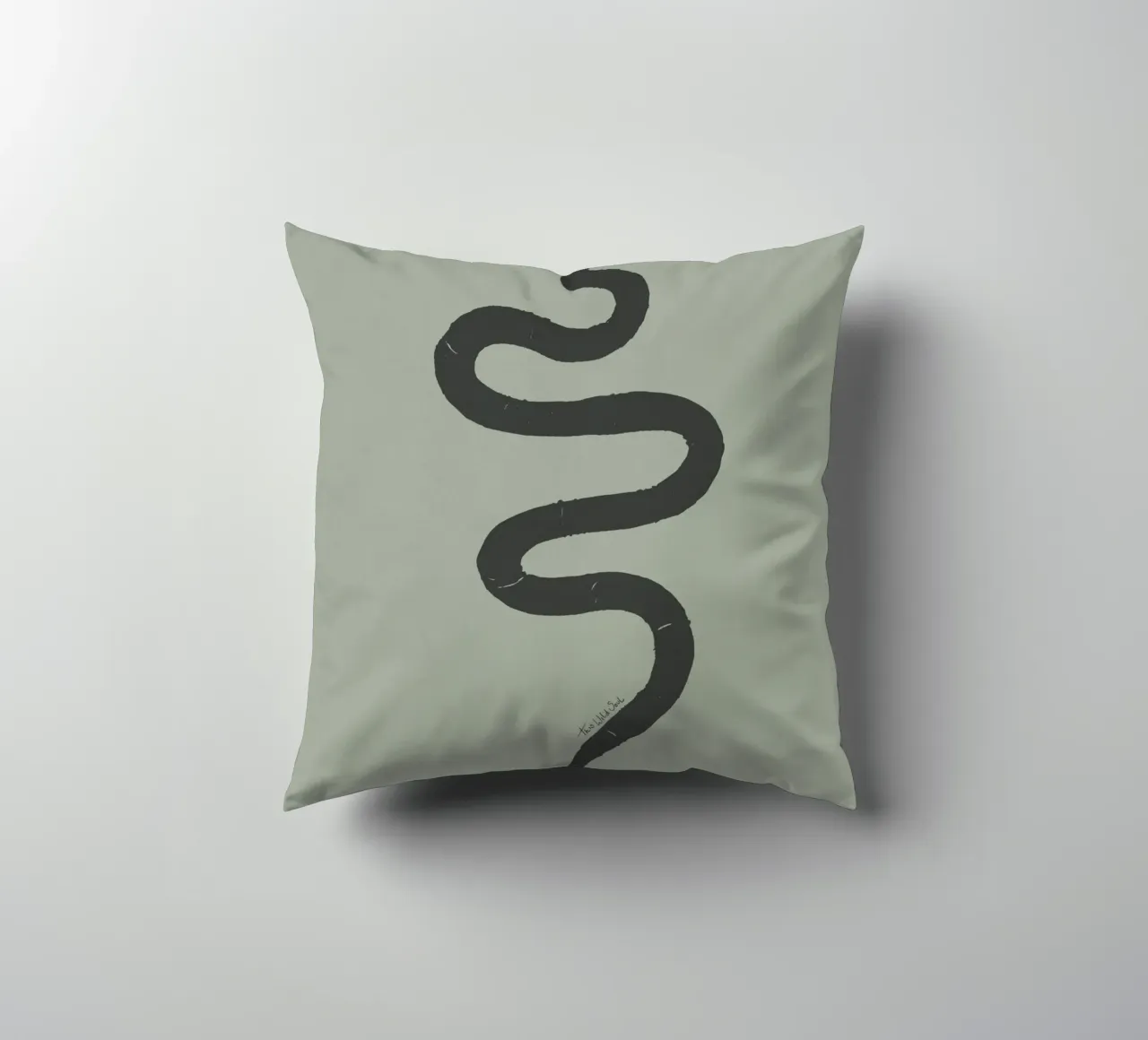 Boho Pastel Vert Sauge Serpent Noir - Minimalist Abstract coussin de This Wild Soul - Illustration