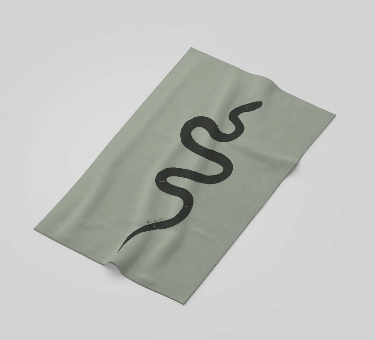 Boho Pastel Vert Sauge Serpent Noir - Minimalist Abstract serviette de plage de This Wild Soul - Illustration