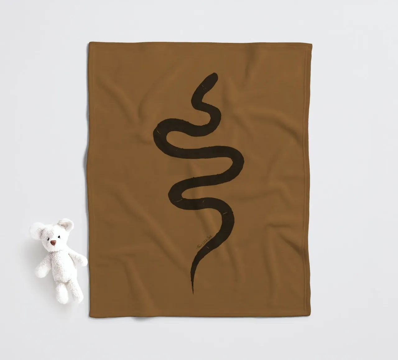 Serpente astratto organico boho in terracotta e nero carbone coperta in pile da This Wild Soul - Illustration
