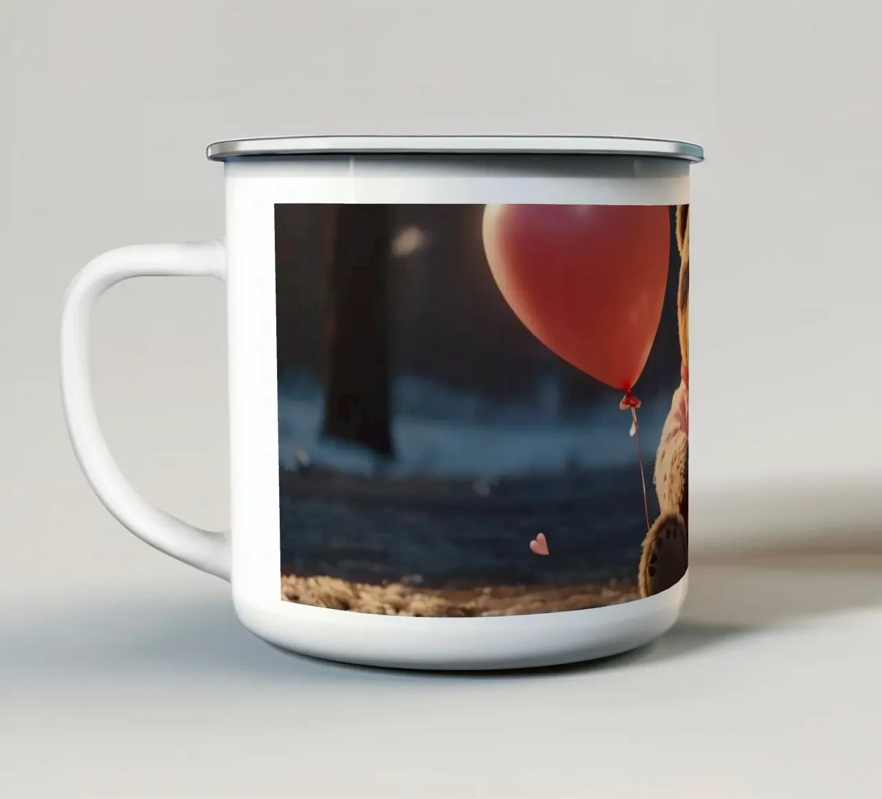 Un simpatico orsetto che tiene in mano un cuore, amore di San Valentino tazza in smalto da DesignDoodle
