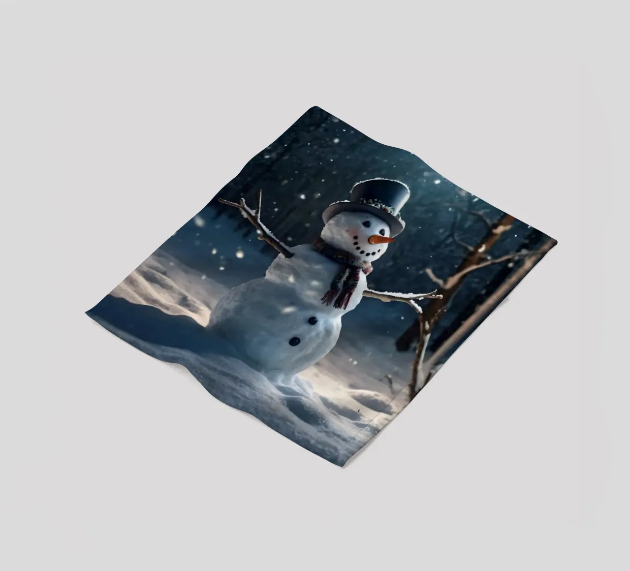 Un allegro pupazzo di neve si trova in una radura innevata in una giornata invernale. coperta in pile da DesignDoodle