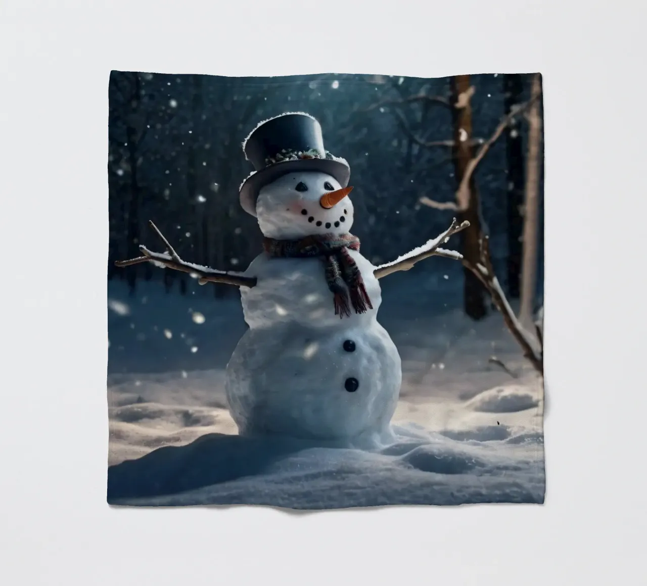 Un allegro pupazzo di neve si trova in una radura innevata in una giornata invernale. coperta in pile da DesignDoodle