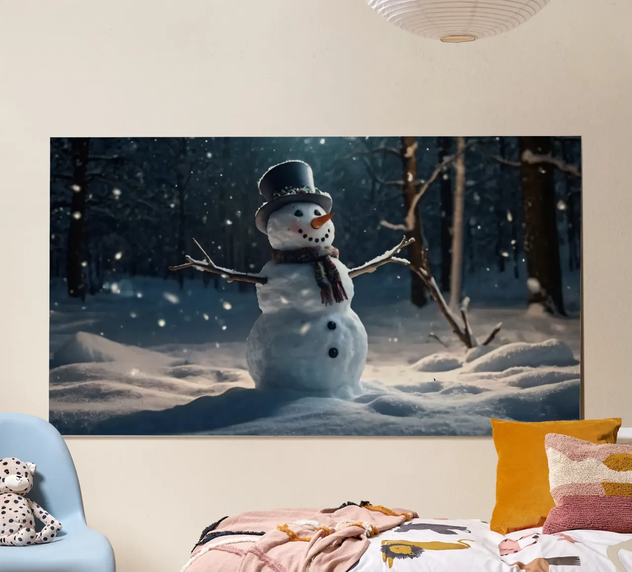 Un allegro pupazzo di neve si trova in una radura innevata in una giornata invernale. carta hahnemühle da DesignDoodle