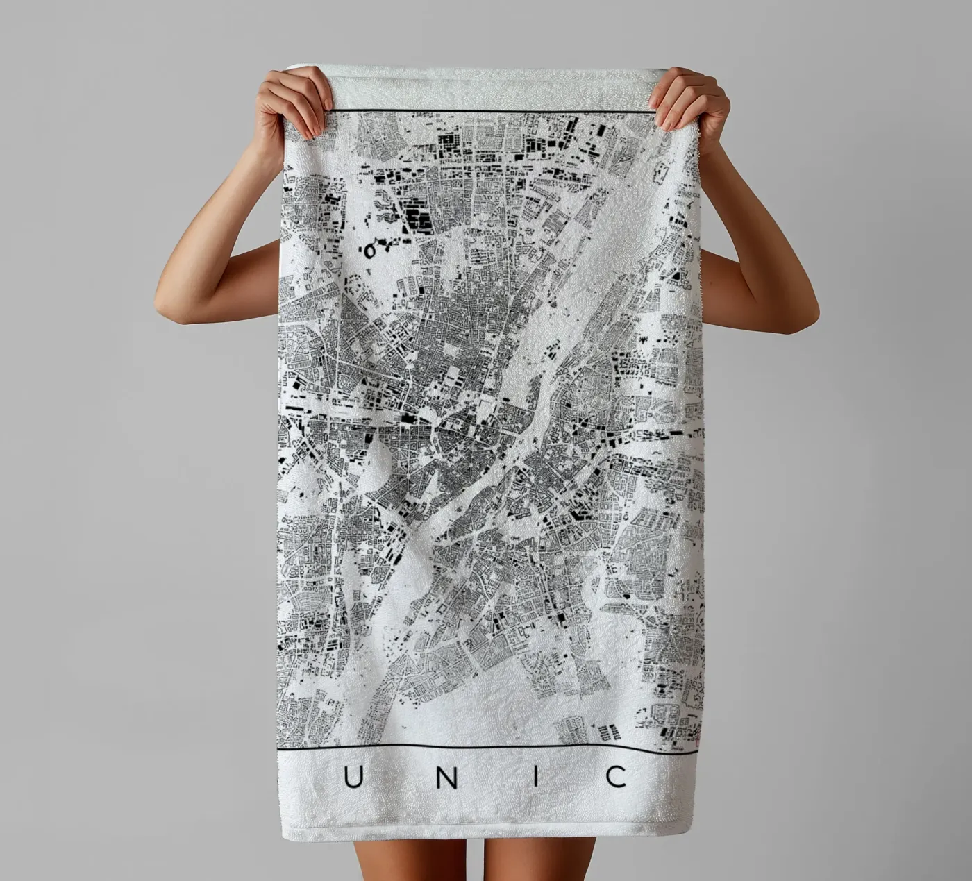 Munich Map Schwarzplan towel by Hubert Roguski