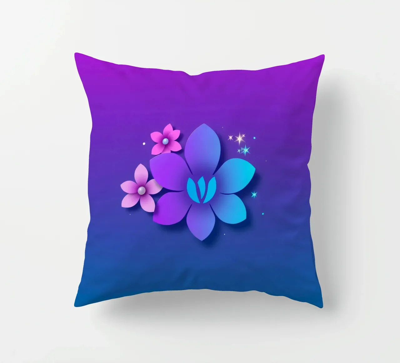 design floreale digitale con sfumature di blu e viola cuscino da DesignDoodle
