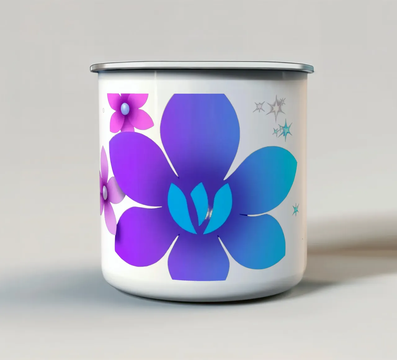design floreale digitale con sfumature di blu e viola tazza in smalto da DesignDoodle
