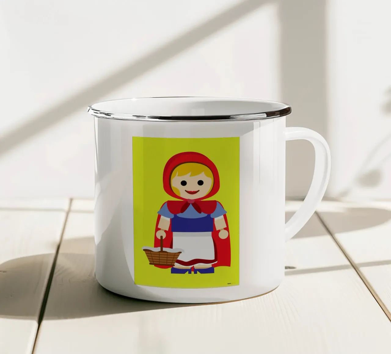 Little Red Riding Hood Toy tazza in smalto da Rafa Gomes