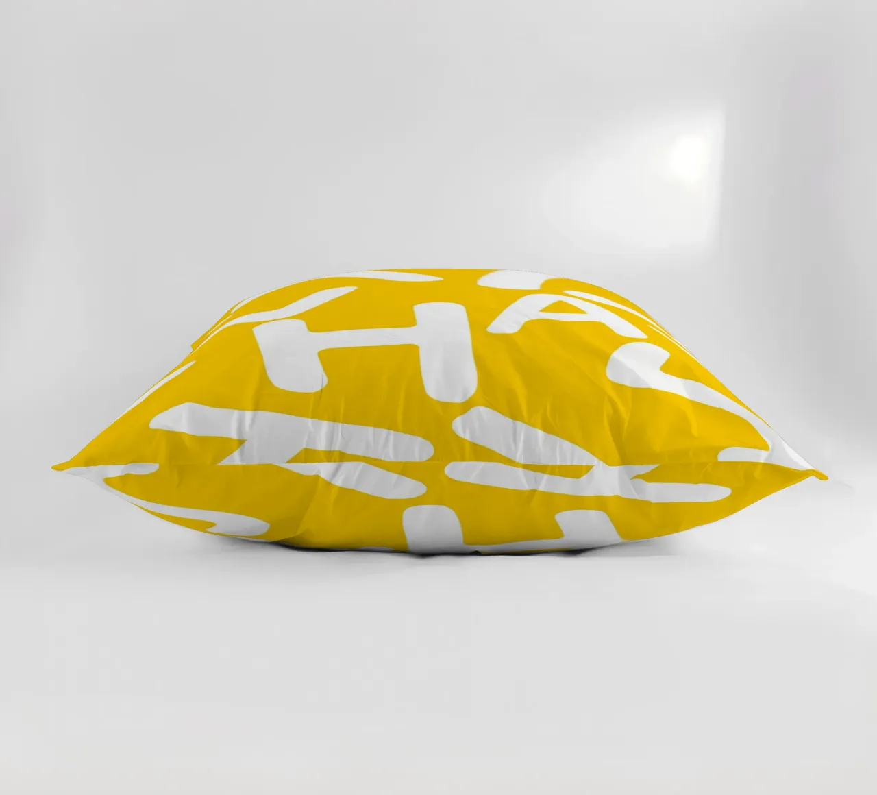 It is What It Is | Tipografia Lettere eccentriche Giallo Citazione cuscino da 83oranges
