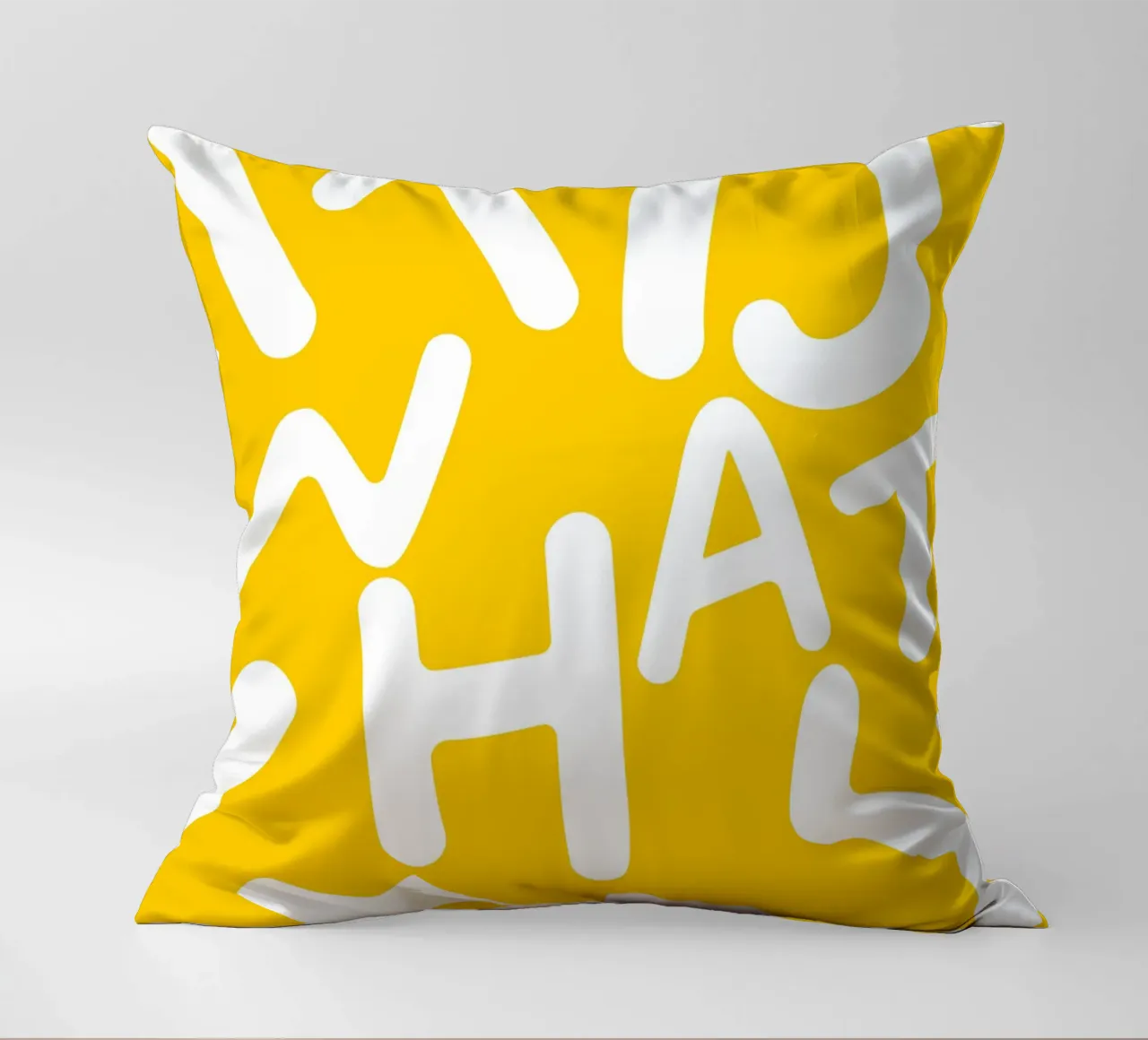 It is What It Is | Tipografia Lettere eccentriche Giallo Citazione cuscino da 83oranges