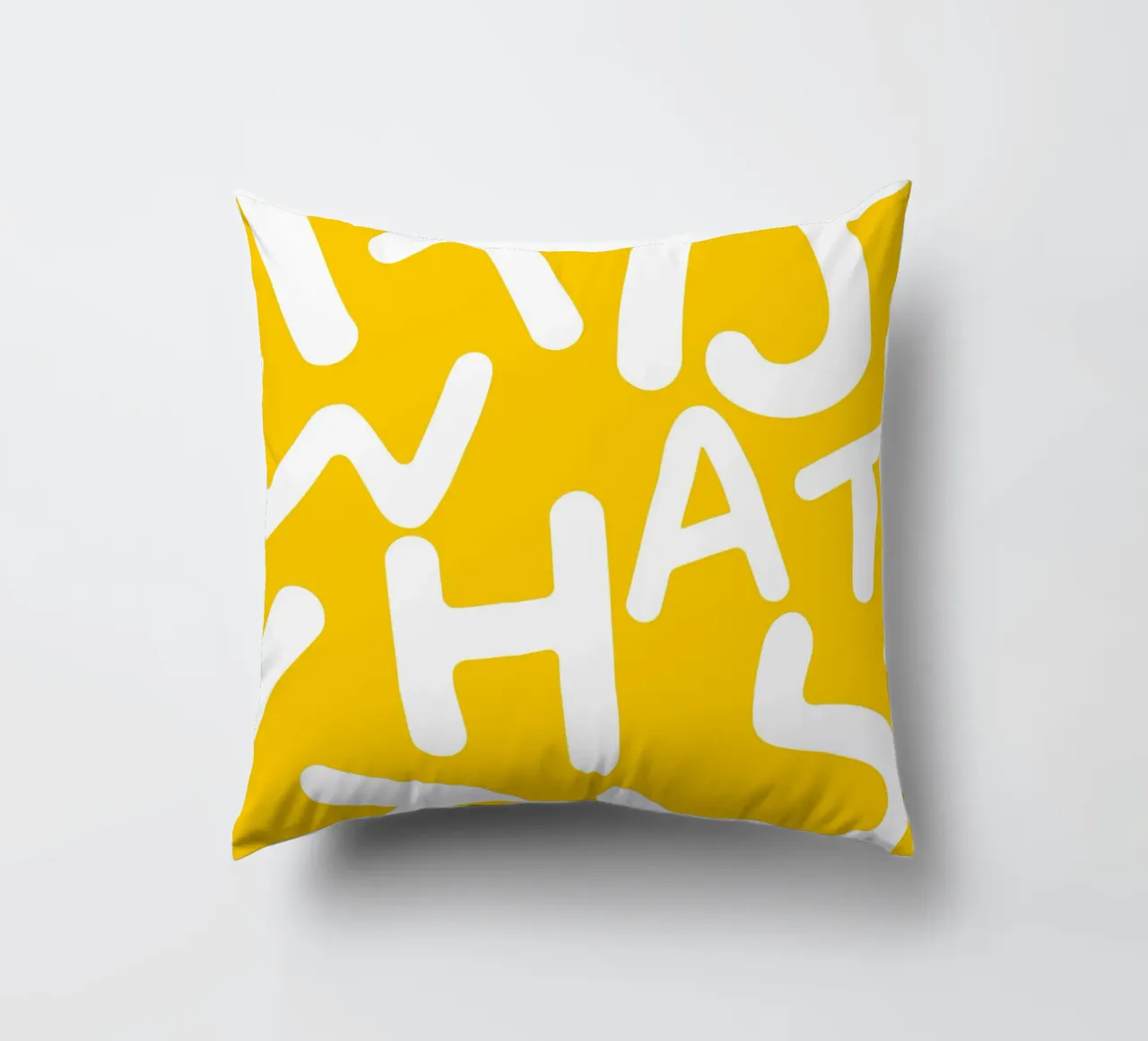 It is What It Is | Tipografia Lettere eccentriche Giallo Citazione cuscino da 83oranges