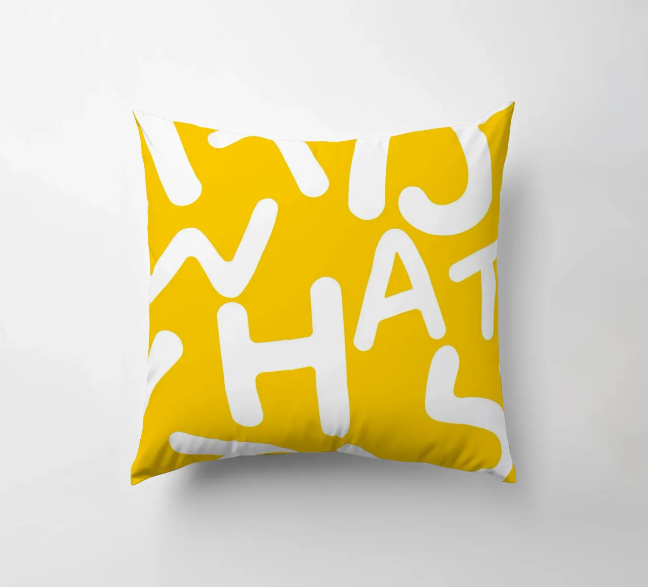 It is What It Is | Tipografia Lettere eccentriche Giallo Citazione cuscino da 83oranges