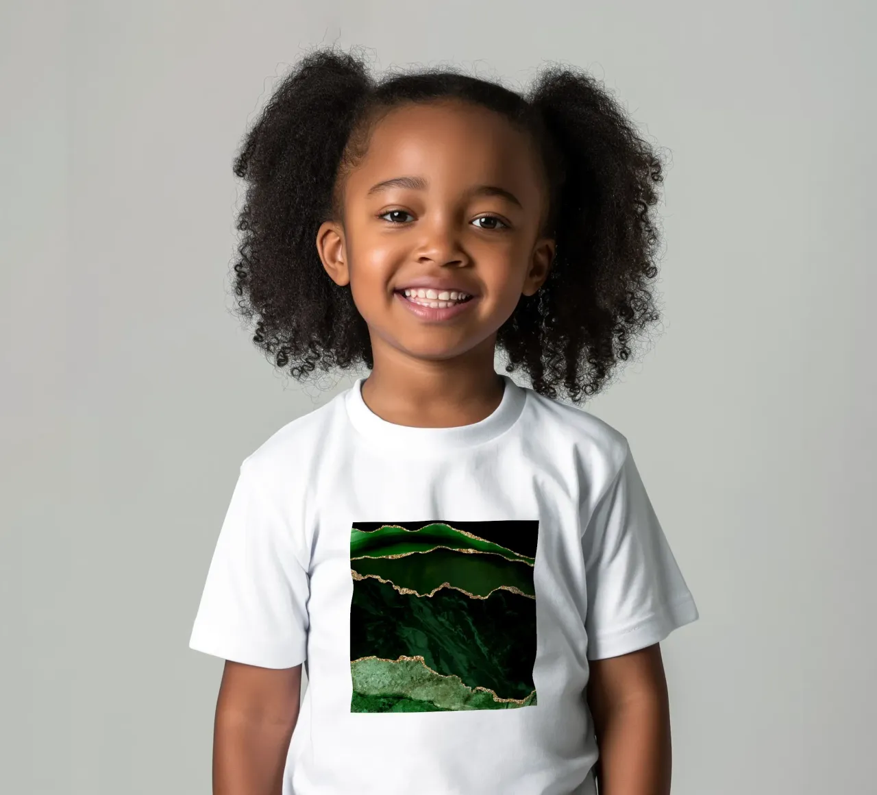 Ágata verde y dorada Textura 02 camiseta para niños de Gemstone Textures