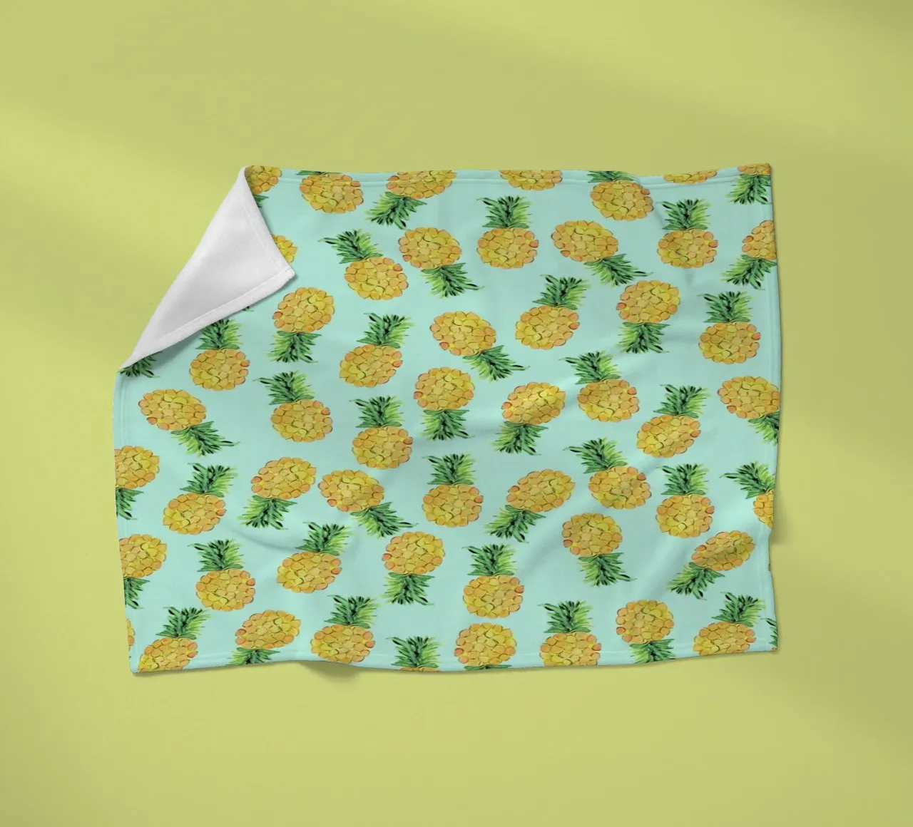 Pineapples coperta in pile da Amy Sia