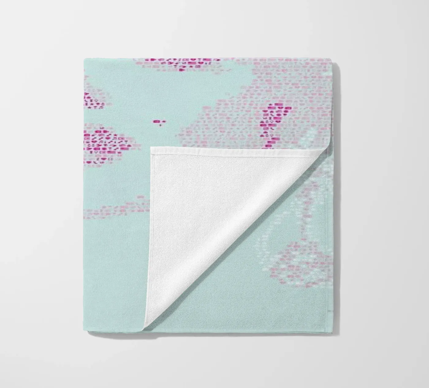 Marilyn beach towel by Viktor Hertz