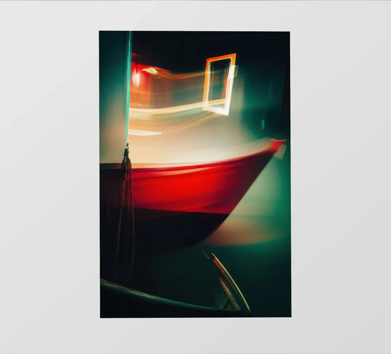 Éclats lumineux sur un bateau fantomatique papier peint photo de Le Flou